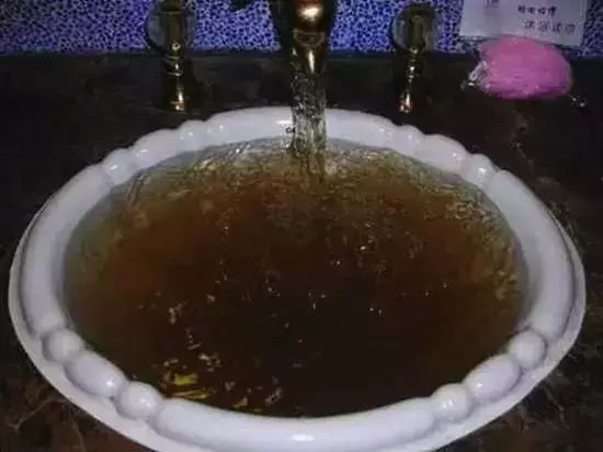 看看您家用的水管，是wb万搏(中国)首页官方网站水管太贵，还是家人的健康不值得投资？