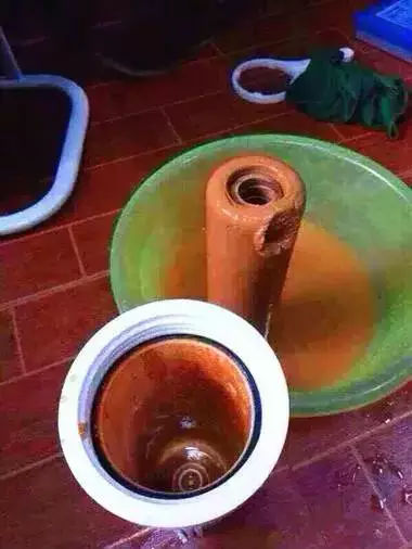 看看您家用的水管，是wb万搏(中国)首页官方网站水管太贵，还是家人的健康不值得投资？