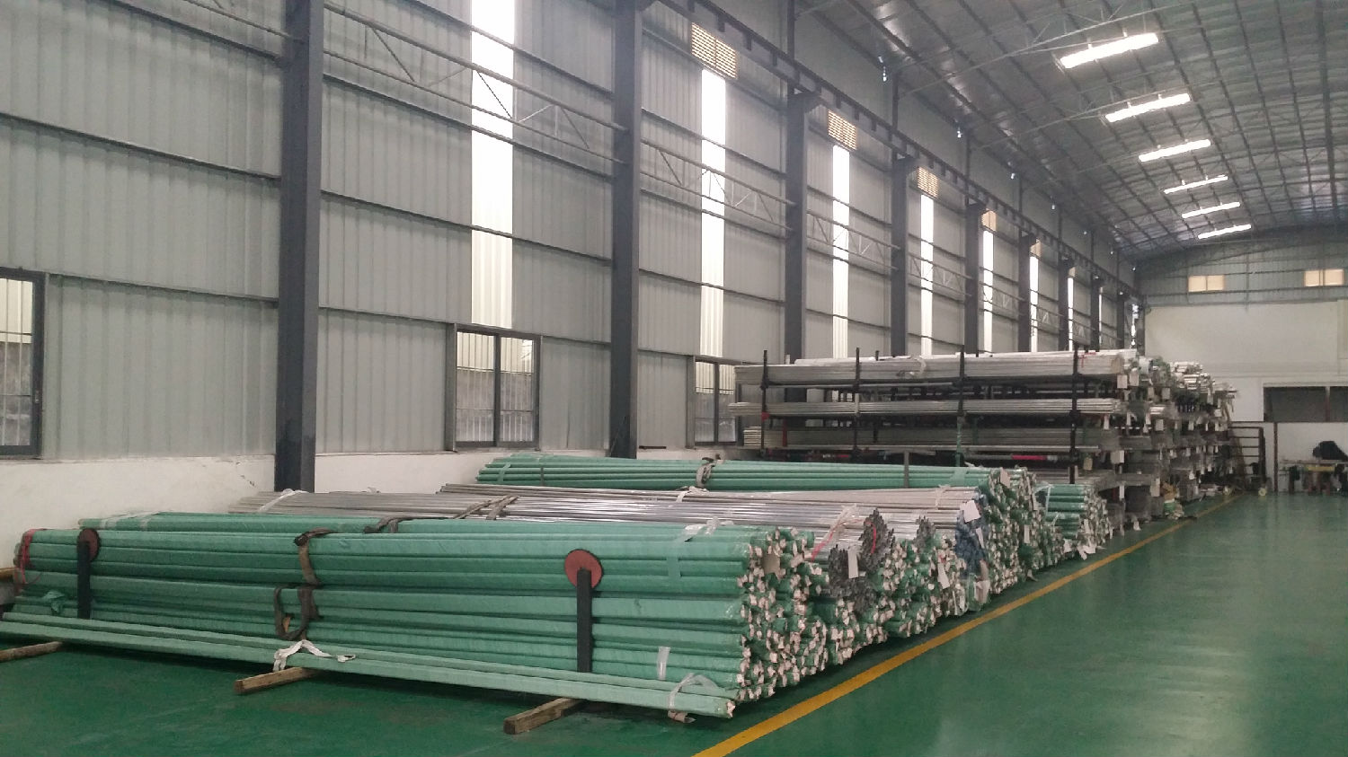 广东wb官网(中国)管业wb万搏(中国)首页官方网站管仓库实拍图 广东wb官网(中国)管业wb万搏(中国)首页官方网站管仓库实拍图